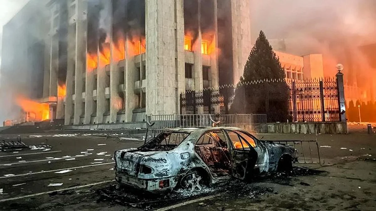 ما الذي يحدث في كازاخستان؟.. مظاهرات وعنف وأوامر بقتل المحتجين وقوات روسية تنتشر في البلاد
