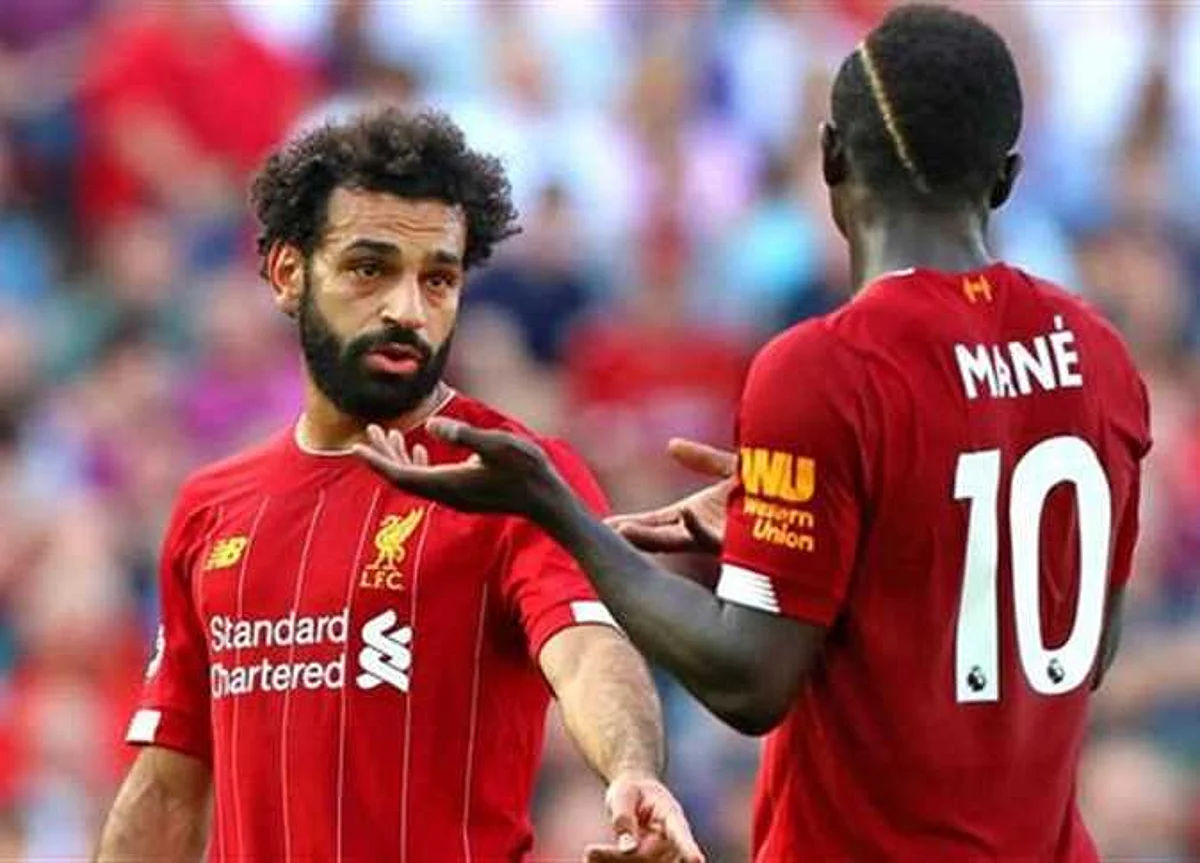 مشعوذٌ كاميروني يُهدد "صلاح" و"ماني": جواربكم عندي وأذيال الفئران جاهزة