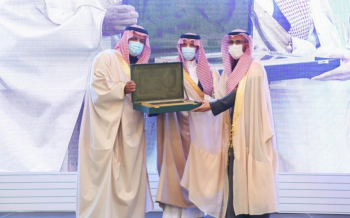 أمير الشرقية يدشن مشاريع نفذتها "السعودية للكهرباء" بأكثر من مليار ريال