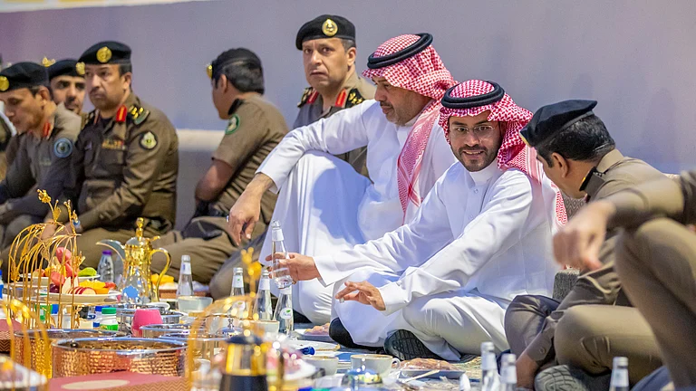 شاهد.. نائب أمير حائل مشاركاً sabq/2022-04/0d1