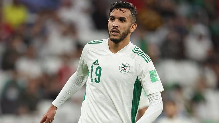 يعزز صفوفه بالدولي الجزائري القادر sabq/2022-06/1e3