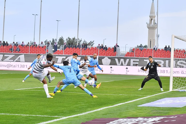 الجولة دوري روشن.. الطائي يقسو sabq/2022-12/c86