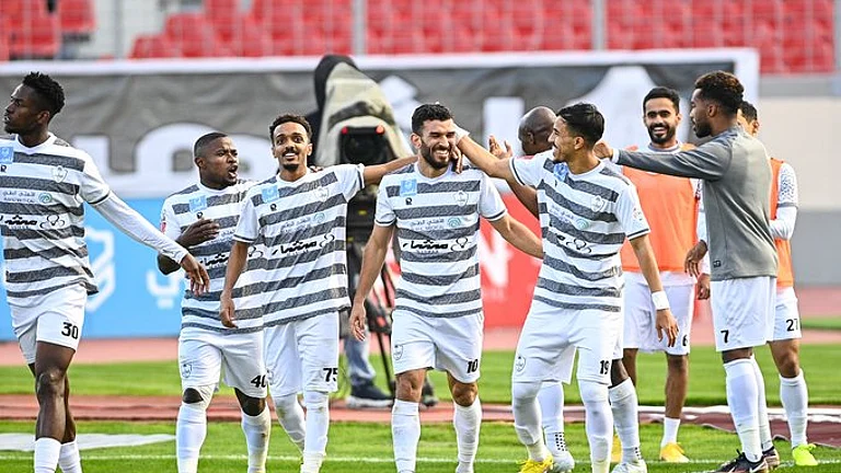 الجولة دوري روشن.. الطائي يقسو sabq/2022-12/ea9