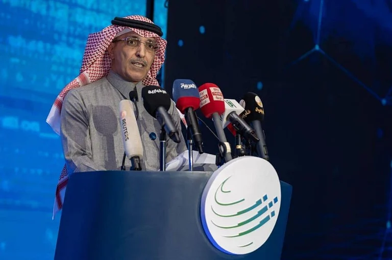 مؤتمر الزكاة والضريبة يختتم أعماله sabq/2023-02/153