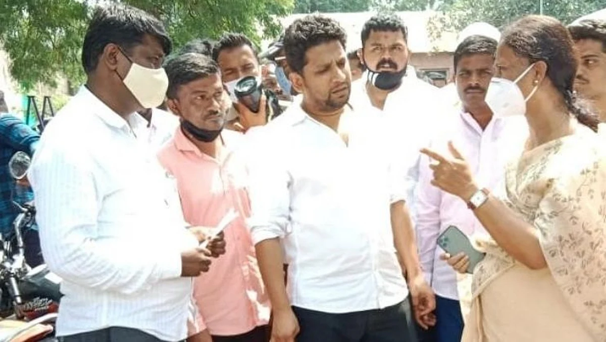 नाराज असलेले विखे-राजळे दिसले एकाच व्यासपीठावर...