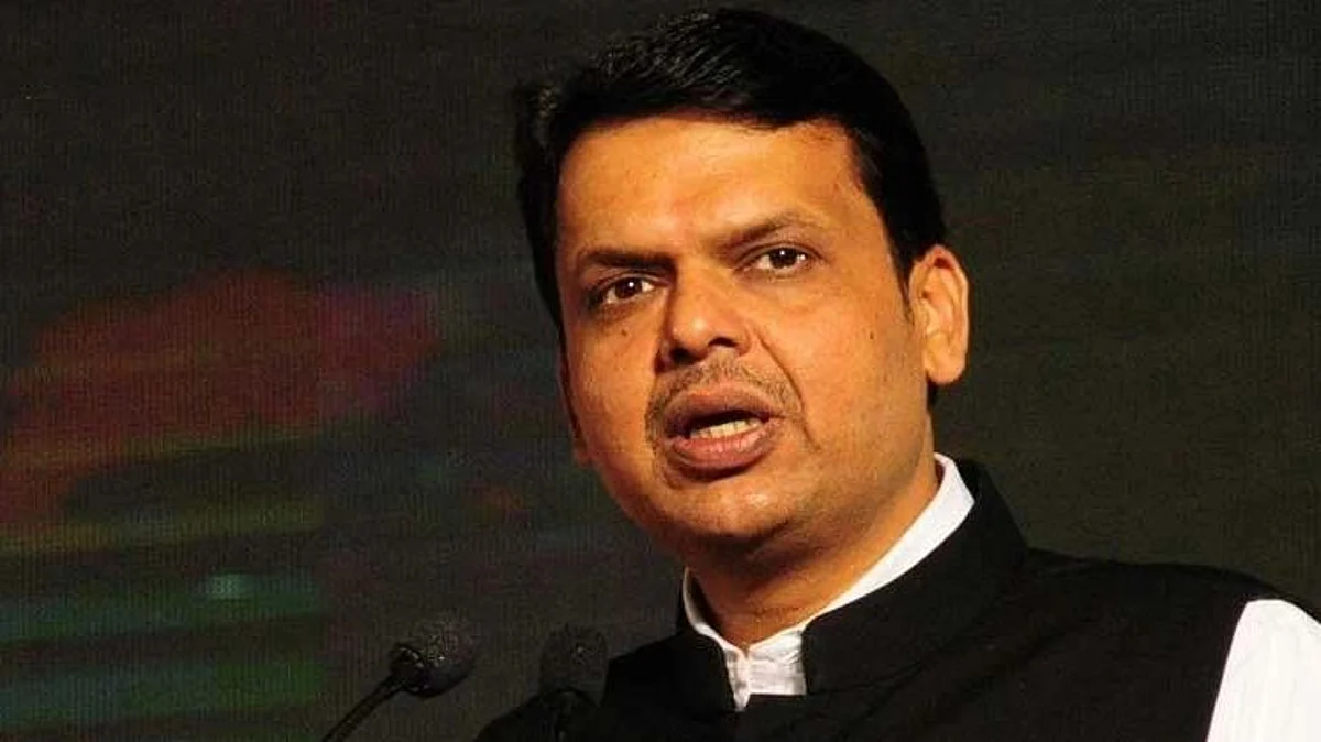 NCP नेत्याच्या मुलाच्या जवळच्या व्यक्तीलाही NCB ने सोडलंय : फडणविसांचा पलटवार