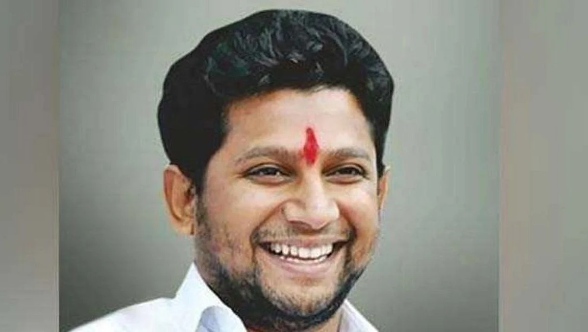 विखे म्हणाले, हसन मुश्रीफ हे बॅलन्स शिट व अकाऊंट बुक तपासून नगरला येतील...