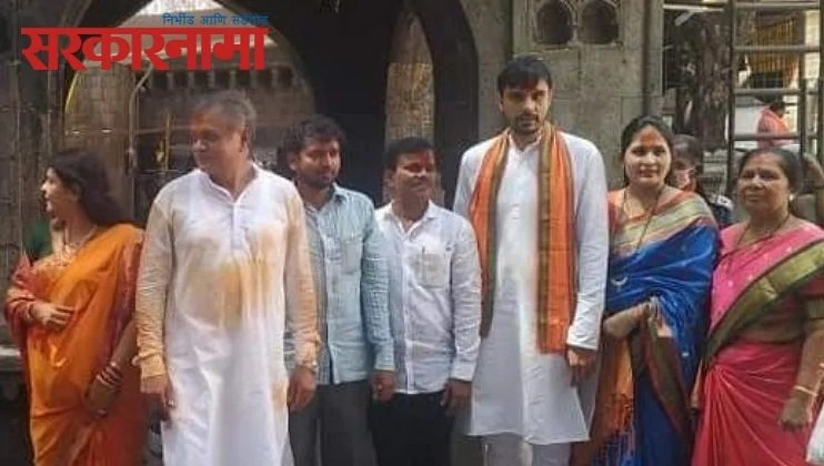 विनापरवानगी तुळजा भवानीचे दर्शन ; भाजपच्या अध्यात्मिक आघाडीच्या अध्यक्षांवर गुन्हा दाखल
