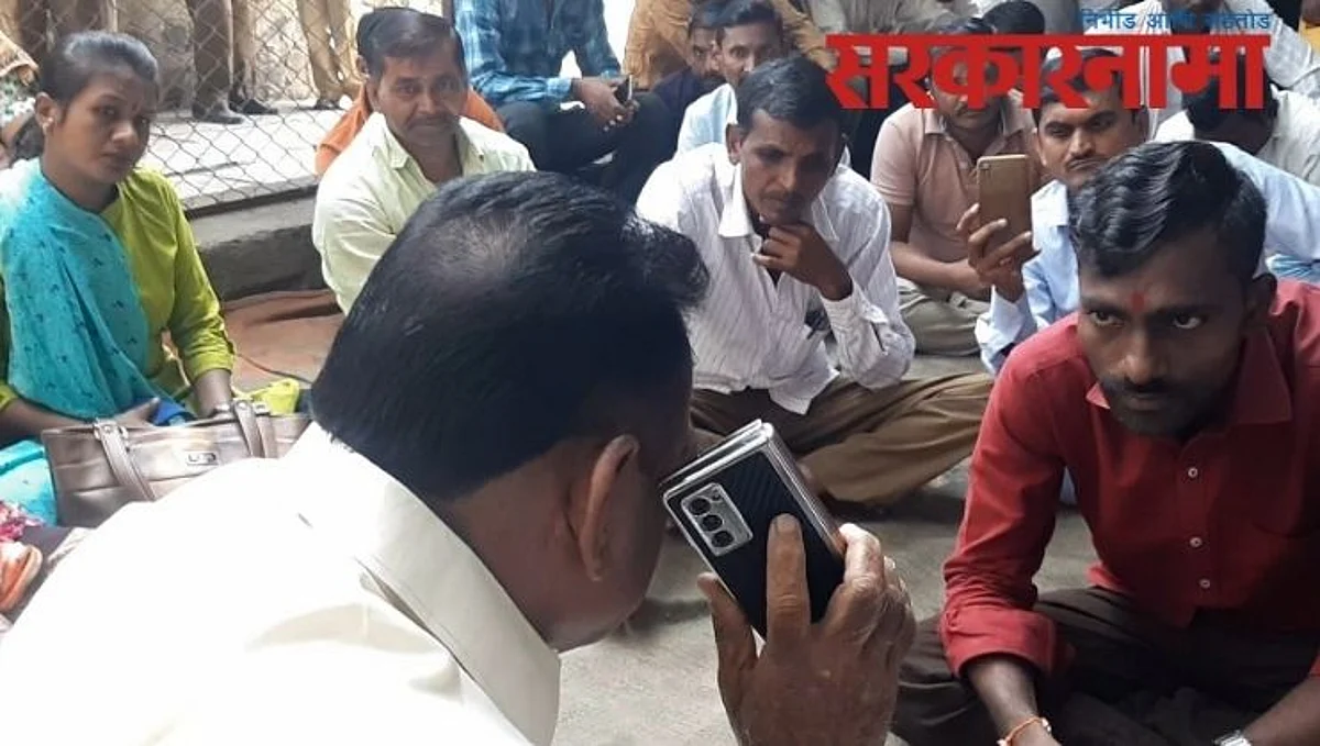 कर्मचाऱ्यांना खात्री पटावी म्हणून आमदारांनी थेट परिवहन मंत्र्यांनाच फोन लावून दिला