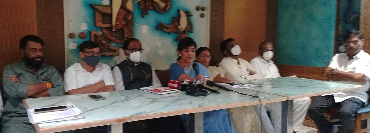 Vandana Chavan, Pravi Kunte Patile at Akola