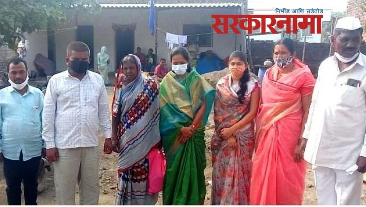 कोरोनामुळे शोकग्रस्त कुटुंबे आमदारांनी शोधली...पत्नीने घरोघरी पोचवला दिवाळी फराळ...!