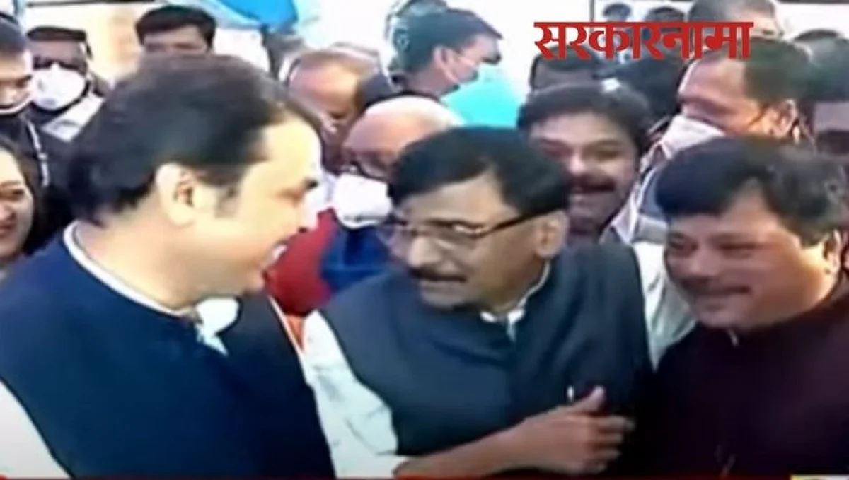 संजय राऊतांचा फडणवीसांच्या हातात हात अन् दरेकरांच्या पाठीवर थाप