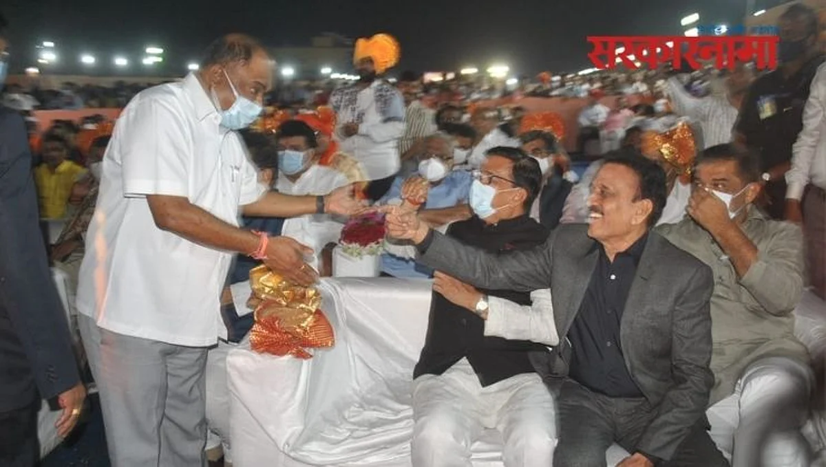 Leaders in Jalgaon at marrige