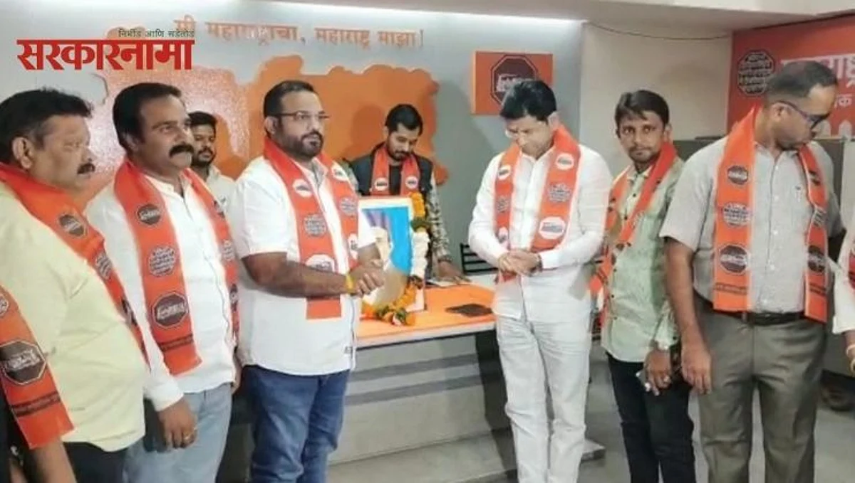 `मनसे` म्हणते, साहित्य संमेलन गीतात स्वा. सावरकरांचा उल्लेख का नाही?