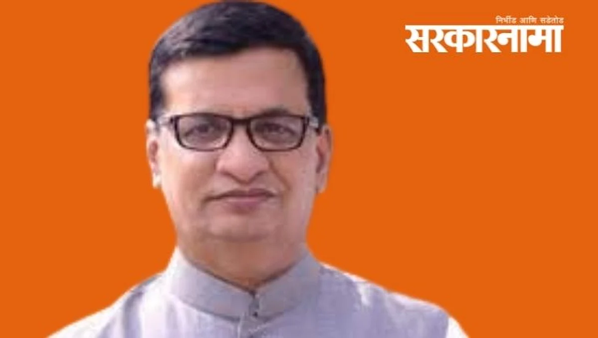 केंद्र सरकार बाबासाहेबांच्या राज्यघटनेच्या विरोधी बोलणाऱ्यांना `पद्मश्री` देते