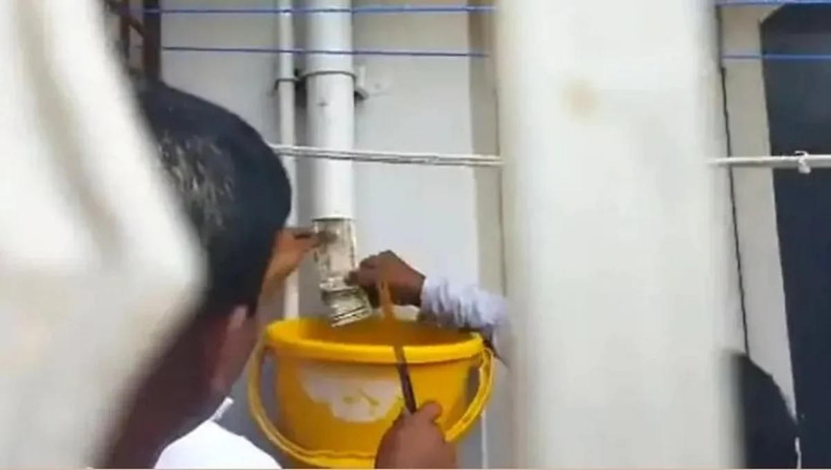 पाईपमधून पाणी नव्हे नोटा अन् दागिने आले बाहेर; ACB चे अधिकारीही चक्रावले (व्हिडीओ)