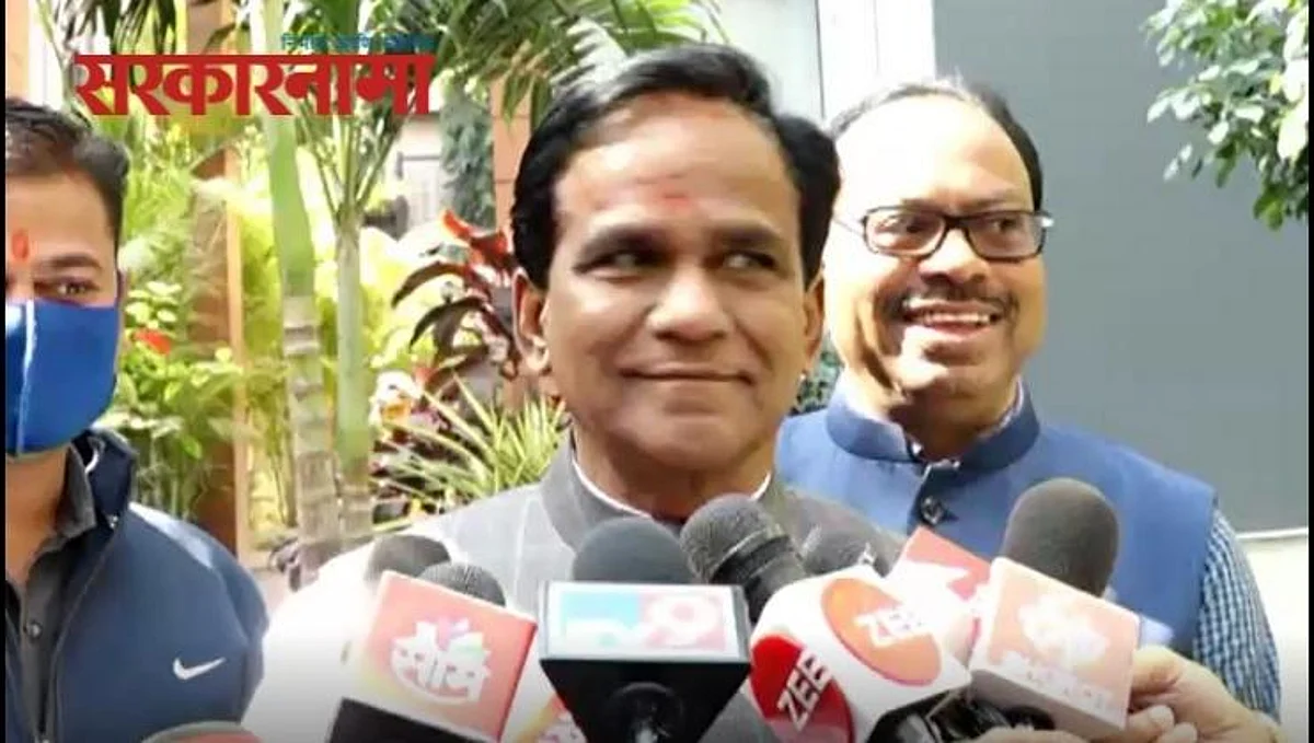 Raosaheb Danve and Chandrashekhar Bawankule Hindu