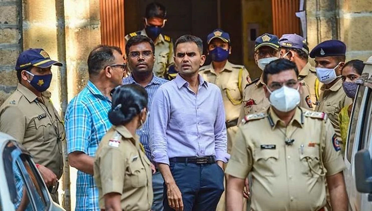 आर्यनची अटक महागात! समीर वानखेडेंची
अखेर उचलबांगडी