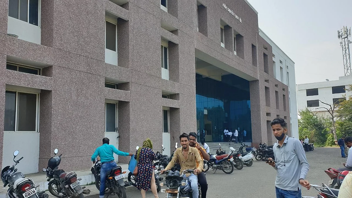 धक्कादायक : दौंडमध्ये तब्बल आठ हजार जणांची नावे मतदारयादीतून वगळण्याचा घाट