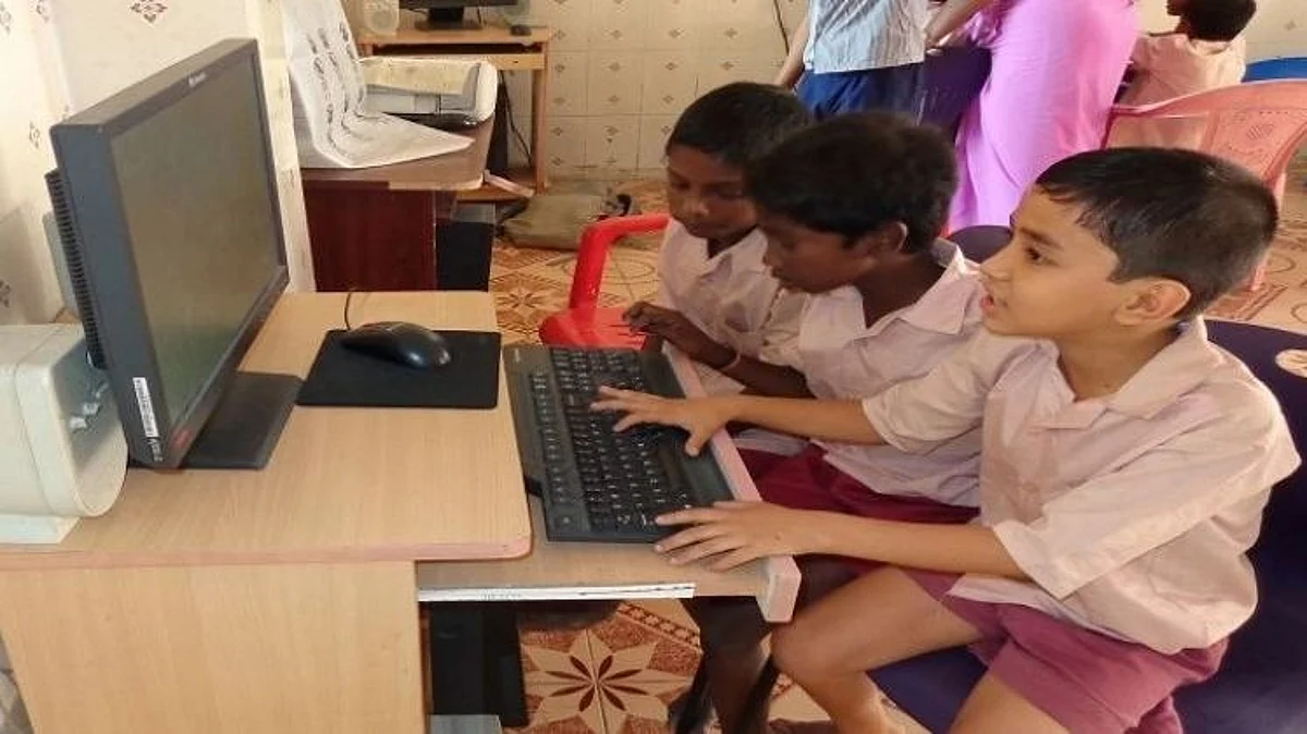 विद्यार्थ्यांसाठी पुन्हा ऑनलाईन शिक्षण सुरू