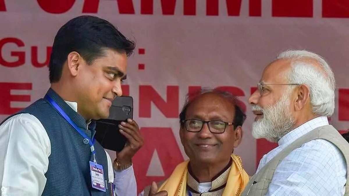 भाजपला मोठा धक्का! केंद्रीय मंत्र्याची अधिकृत ग्रुपमधून एक्झिट