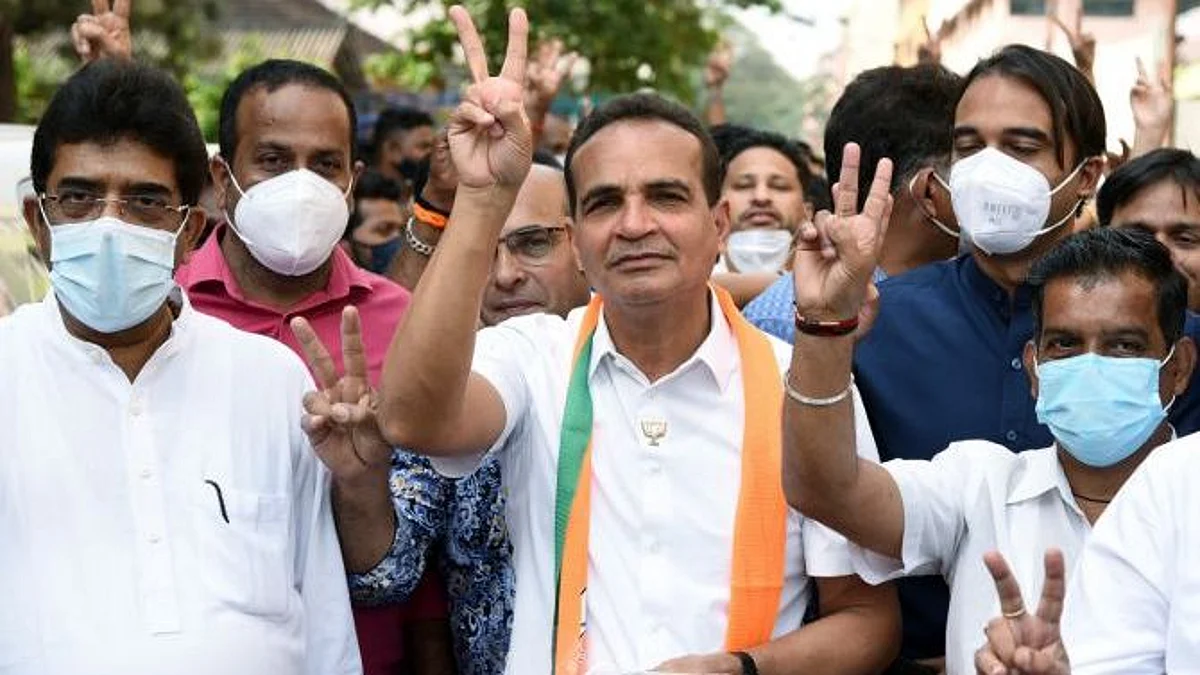 असंही बक्षीस! भाजपचं सरकार पाडणारा अन् पर्रीकरांचा पराभव करणारा नेता बनला मंत्री