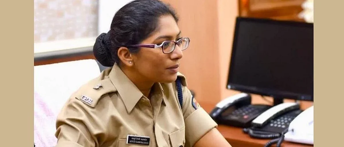 सोलापुरात ‘एसपी’ सातपुतेंचे ‘ऑपरेशन परिवर्तन’; दारू काढणाऱ्या महिला शिवणार आता ‘ब्रँडेड शर्ट’