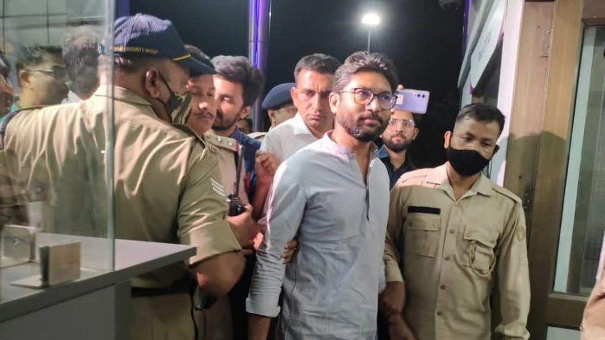 महिला पोलिसाशी गैरवर्तन भोवलं; काँग्रेस आमदाराला न्यायालयाचा दणका