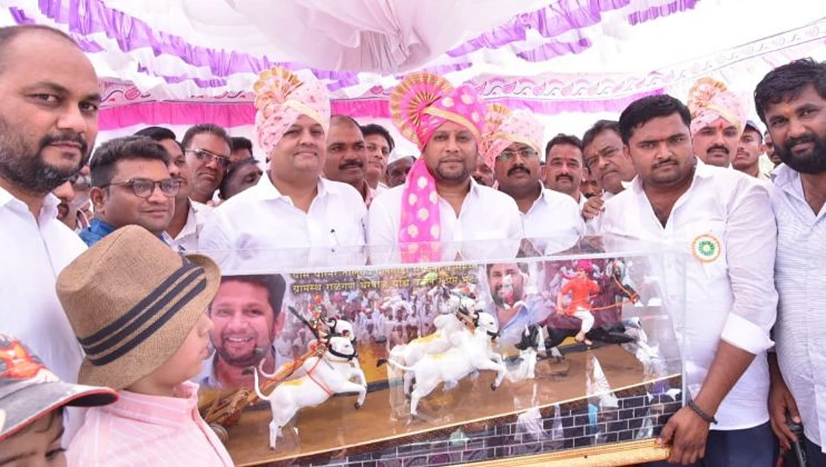 डॉ. सुजय विखे पाटील म्हणाले, मुख्यमंत्र्यांच्या दारात शिवसेना खासदारांना वडापाव खाण्याची वेळ