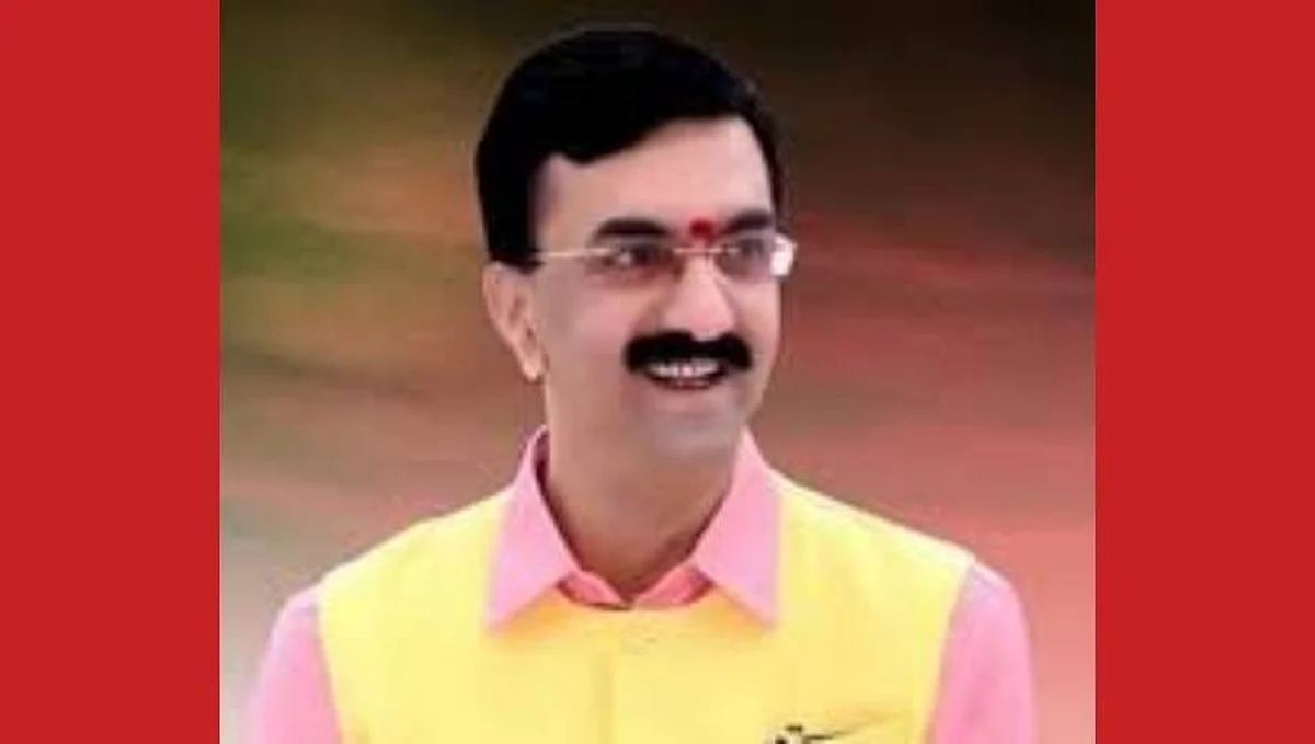 मुख्यमंत्र्यांच्या नेतृत्वावर शिक्कामोर्तब; चंद्रकांत पाटलांनी बोलले तसे वागावे...शंभूराज देसाई