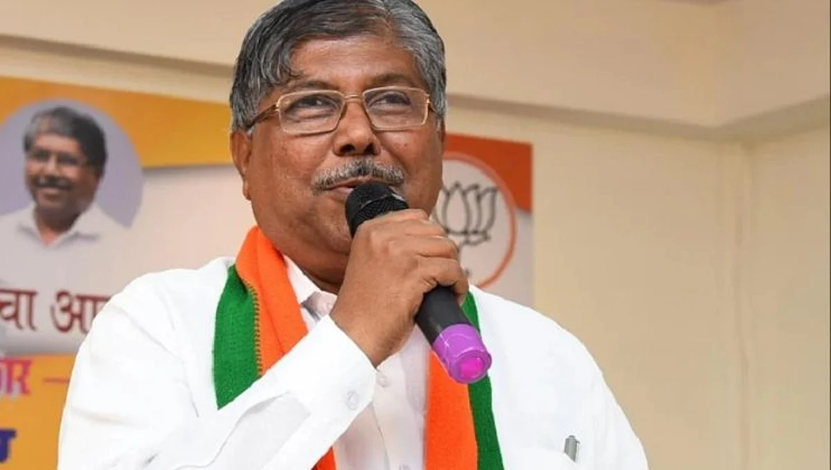 राज्य सरकारने स्थगित ठेवलेला नदी सुधार प्रकल्प सुरू करण्याचा चंद्रकांतदादांचा आग्रह