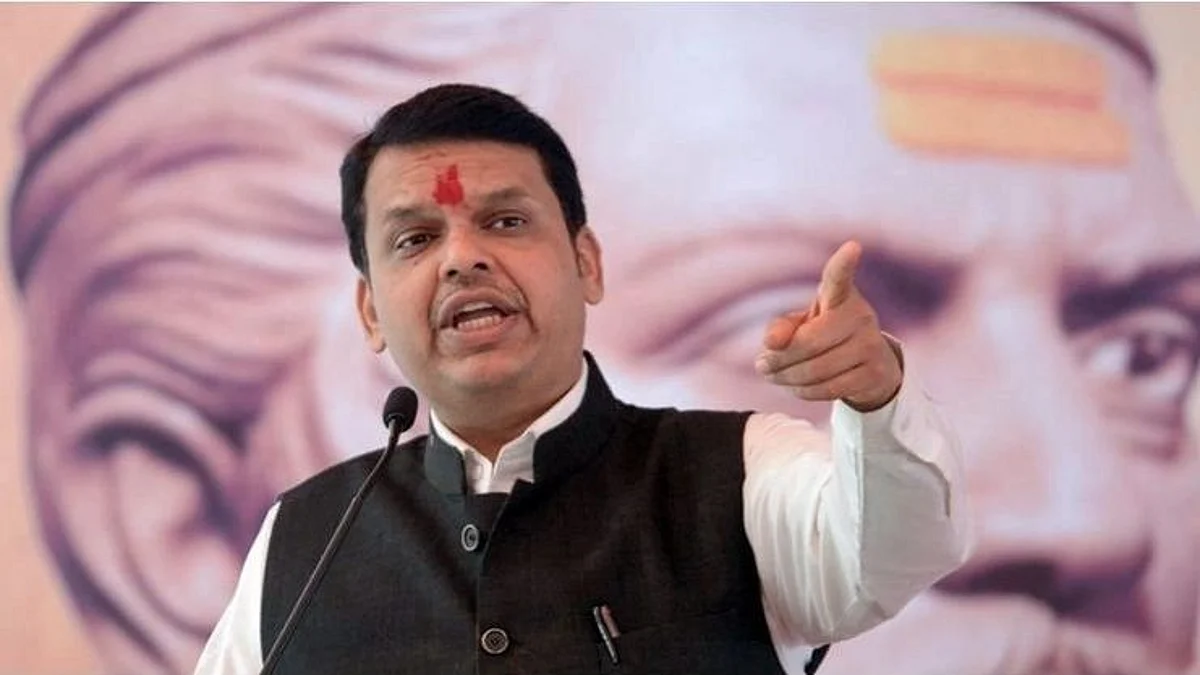 किडक्या डोक्याच्या लोकांनी स्क्रीप्ट तयार करून
शाहू महाराजांना दिली! फडणवीसांचा पलटवार
