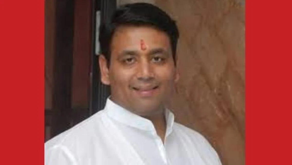 आमदार गोरेंना बेड्या घालून तात्काळ अटक करा... महेश तपासे