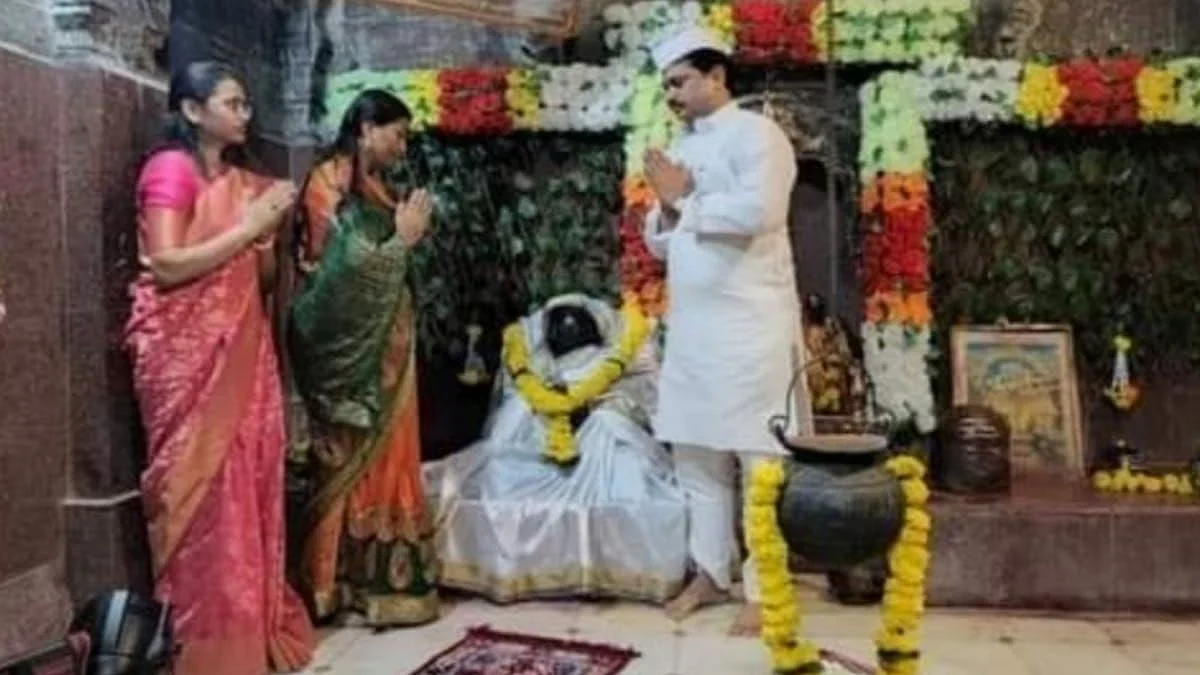 राम शिंदेंची कडी : अहिल्यादेवींना पहाटेच केले अभिवादन