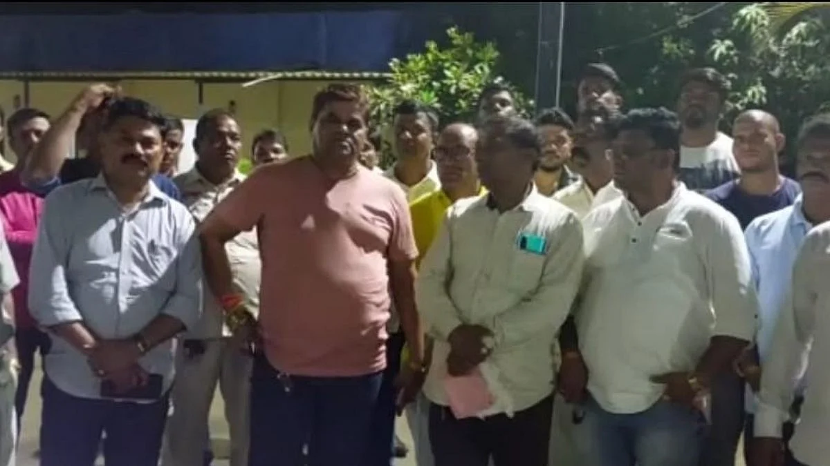 एकनाथ शिंदेंचा सत्कार वादात; सेना पदाधिकाऱ्यांतील भांडणे पोलिस ठाण्यात