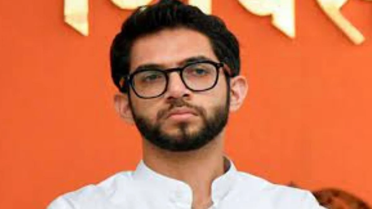 विरोधकांकडून घरे पेटविण्याचे काम... आदित्य ठाकरे