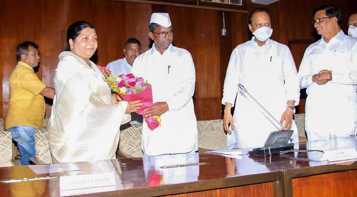 "मी, जयश्री चंद्रकांत जाधव...." : कोल्हापुरच्या पहिल्या महिला आमदार विधानसभेत शपथबद्ध