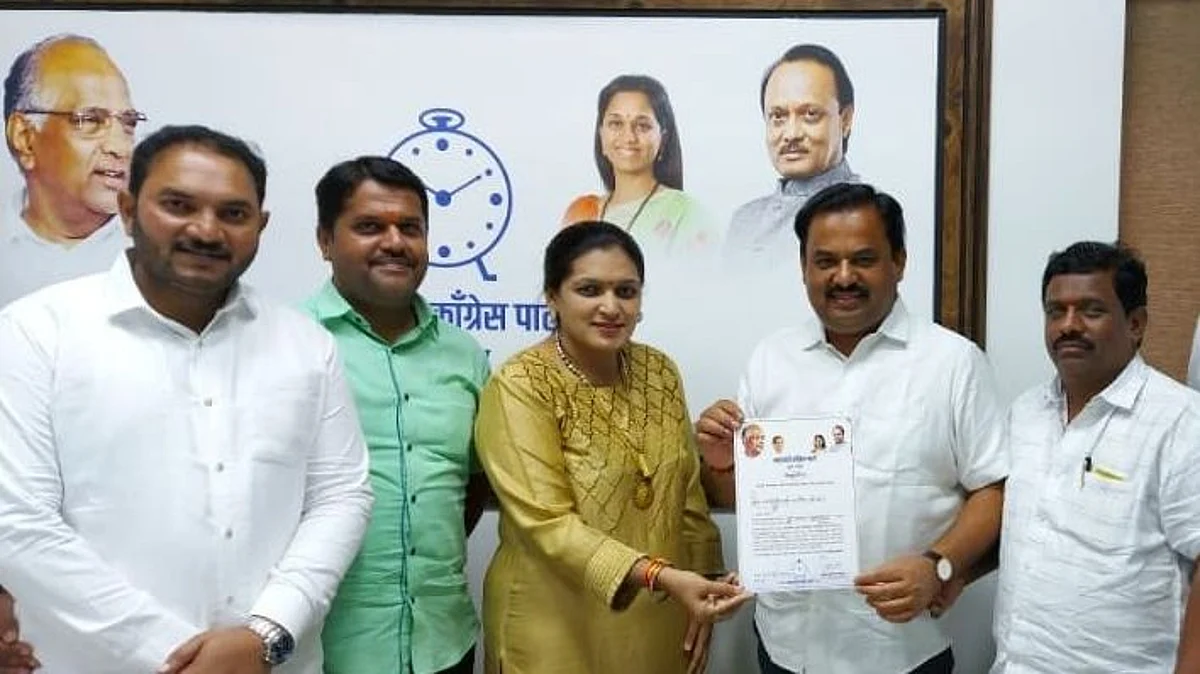साडेपाच महिन्यांनंतर अखेर रुपाली पाटलांवर राष्ट्रवादीनं टाकली मोठी जबाबदारी