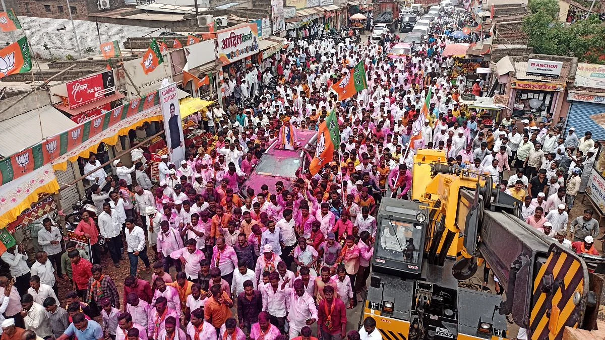 राम शिंदेंसाठी कर्जतमध्ये गुलालाची उधळण : भाजप कार्यकर्त्यांचा आनंदोत्सव