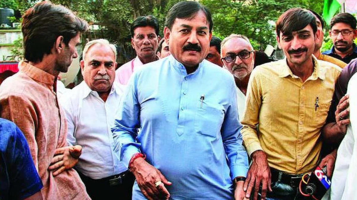 काँग्रेसचे माजी प्रदेशाध्यक्ष अडचणीत! दुसऱ्या महिलेसोबत पत्नीनं रंगेहाथ पकडलं