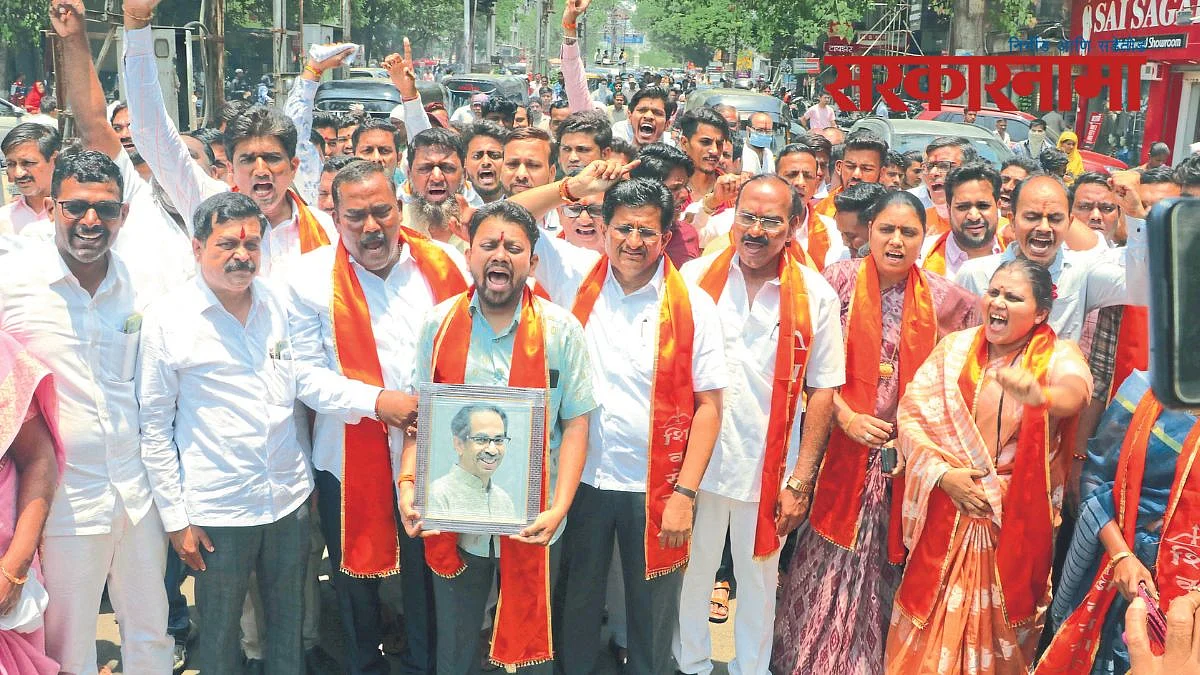 `याद राखा, हे देवेंद्र फडणवीस बंडखोरांना संपवतील`