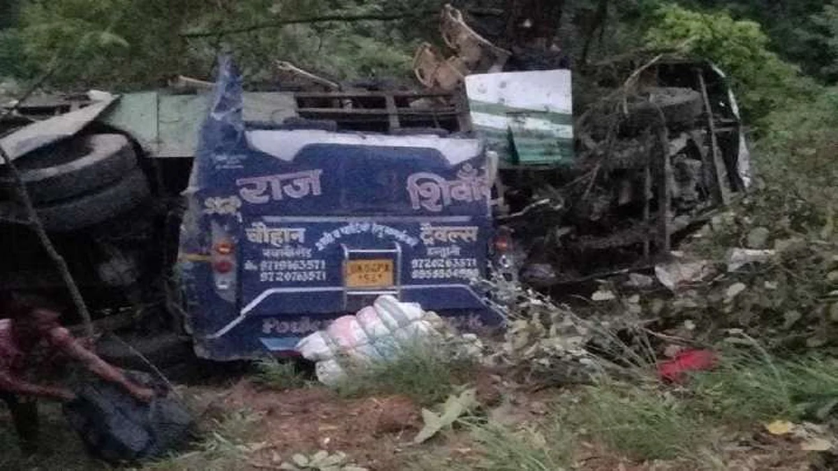 उत्तर काशीमध्ये मोठा अपघात; बस दरीत कोसळून २२ भाविकांचा मृत्यू