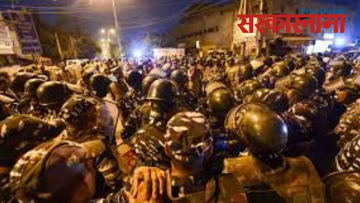 दंगलखोरांकडून नुकसानीची भरपाई वसूल करा!