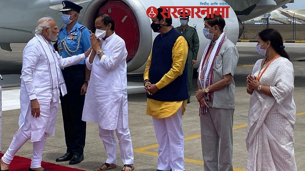 मोदींनी अजितदादांच्या खांद्यावर हात ठेवला, म्हणून राष्ट्रवादीतील काहींच्या पोटात दुखतंय…