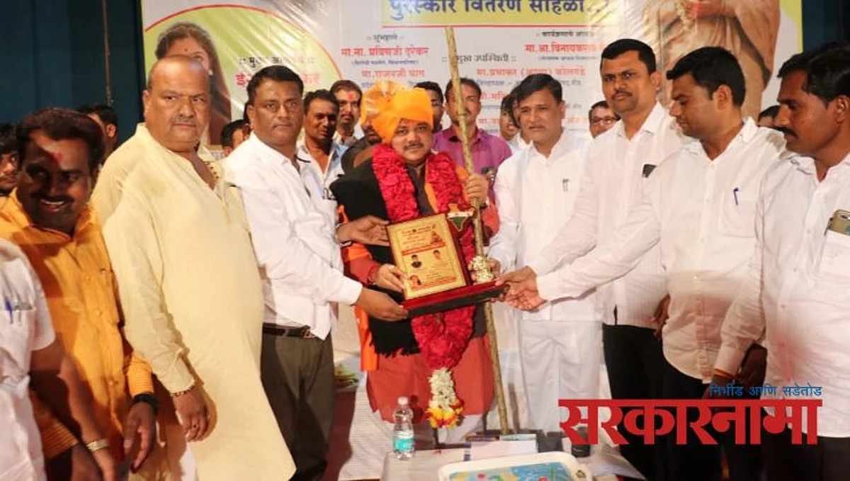 Beed : मेटेंच्या पीचवरुन दरेकरांकडून मुंडेंना चिमटे; सत्ता केंद्र फडणवीसांकडे आल्याची स्तुती..