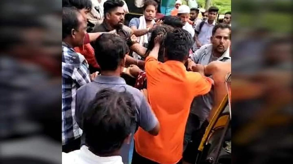 मुले चोरणारी समजून तृतीयपंथीयाला मारहाण : सततच्या घटनांमुळे चिंतेचे वातावरण!