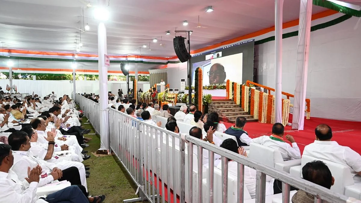 शरद पवार शिर्डीतील राष्ट्रवादीच्या मंथन शिबीराला जाणार?