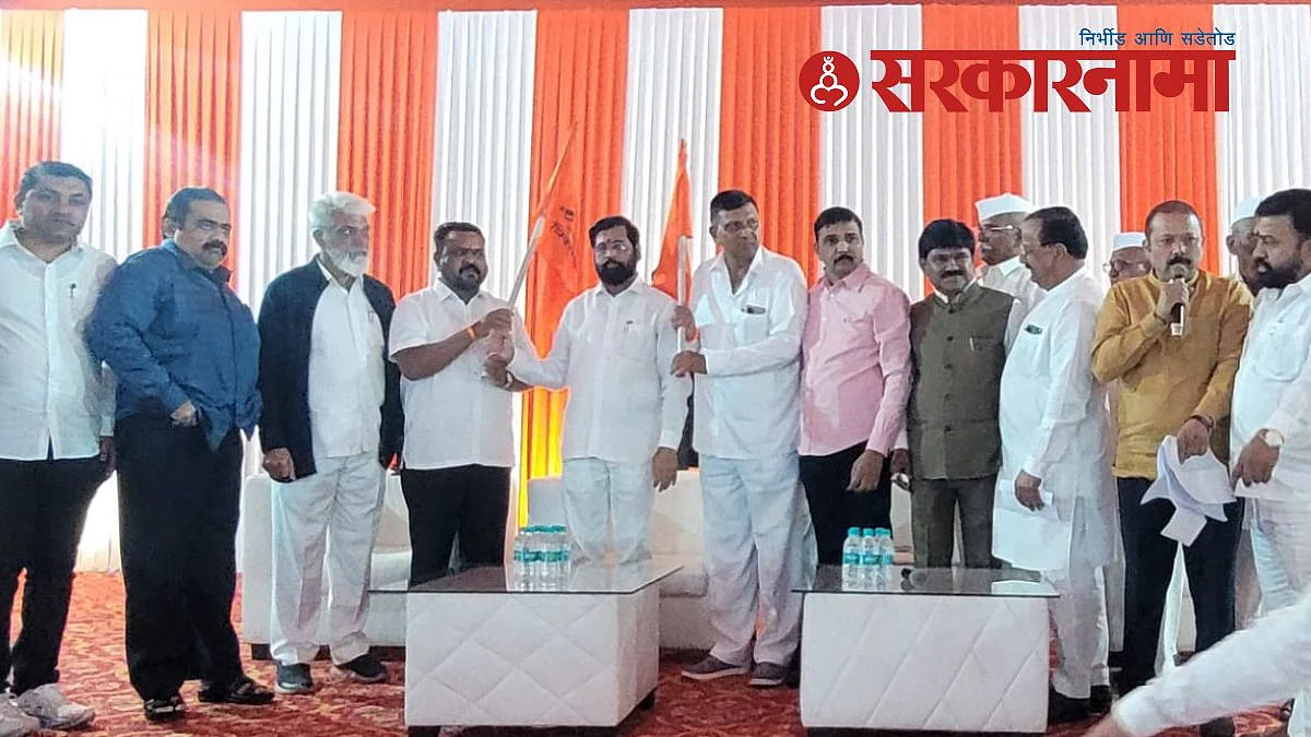 Dhanraj Mahale with C. M. Eknath Shinde