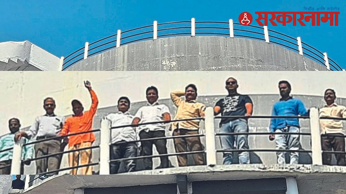 Shivsena agitation at Dhule