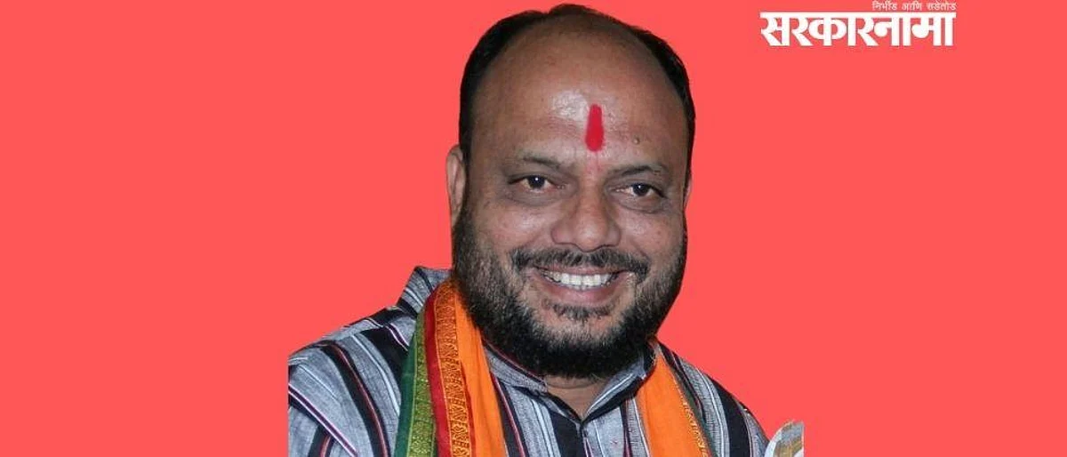 सर्वच पक्षात लोक घुसखोरी करून आमदार झालेत.....